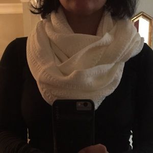 NWT infinity scarf in ivory
